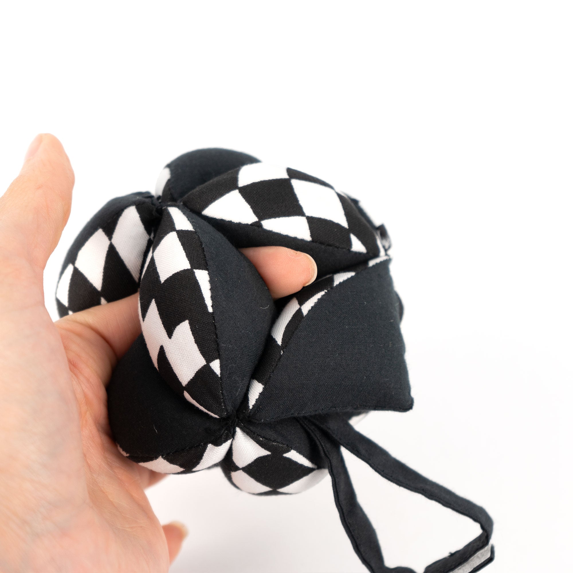 Contrast magic ball